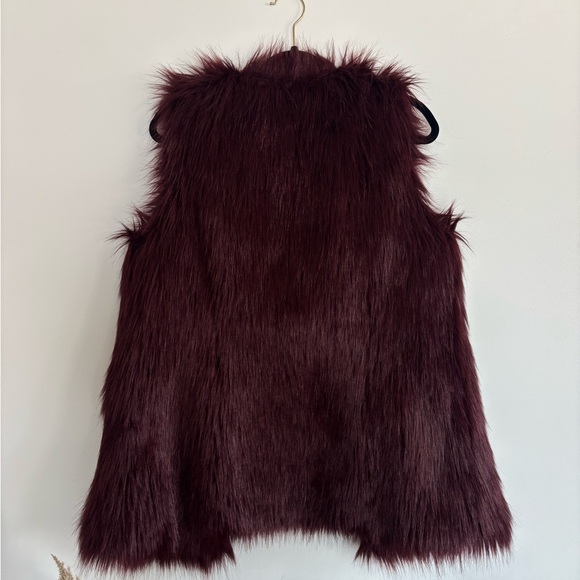 Faux Fur Burgundy Vest - Picture 3 of 3